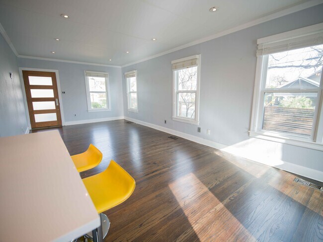 Photo - 701 Bouldin Ave