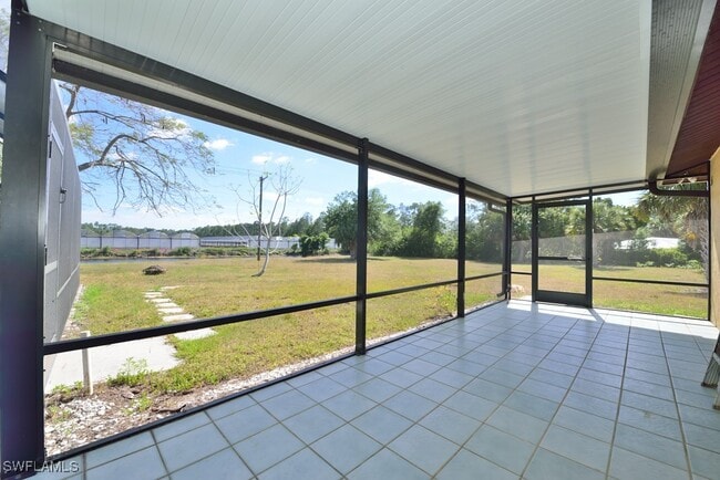 Photo - 1579 25th St SW