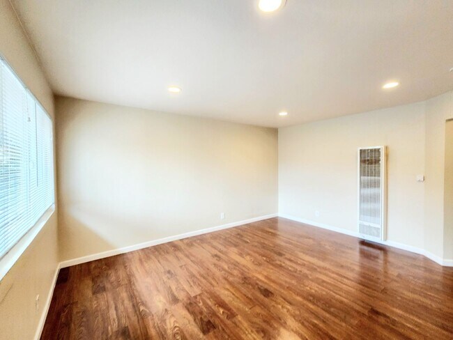 Photo - POPL416 Unit #3