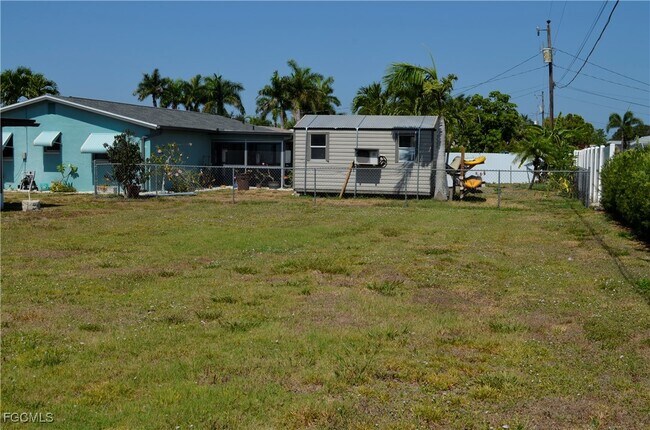 Photo - 701 SE 36th St