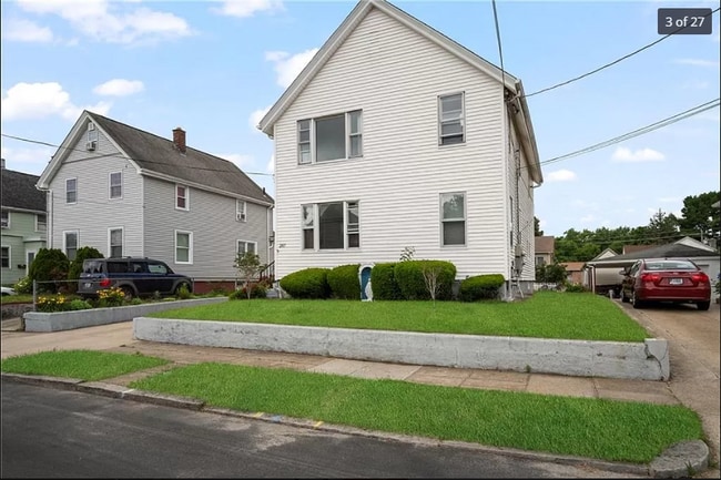 Front - 287 Magnolia St Unit 1