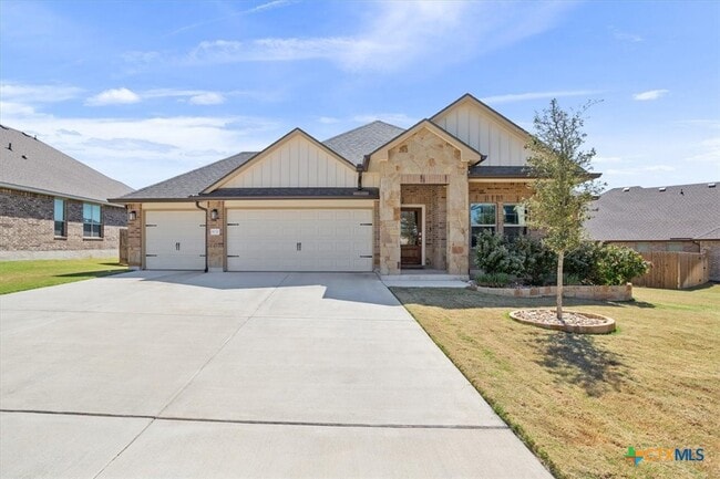 Building Photo - 5737 St Charles Dr