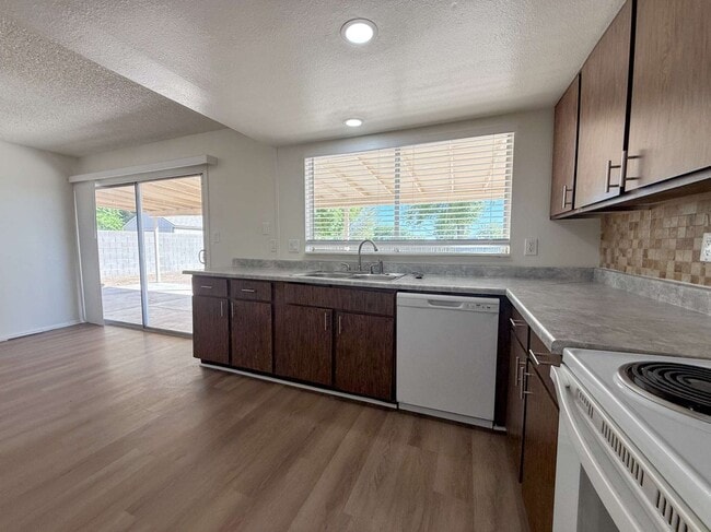 5321 W Sierra St