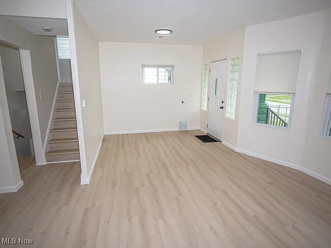 Photo - 3219 W 86th St