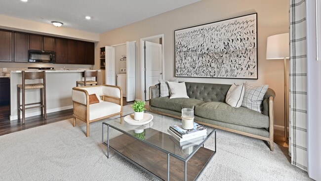 Photo - Valencia on Avery