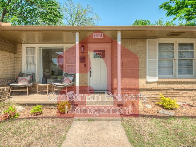 Photo - 1613 Downing St