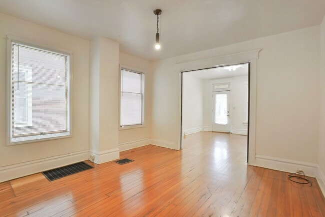 Photo - 5 Bedroom Right off of High St - OSU Campus