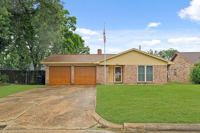 Photo - 746 Fawn Dr