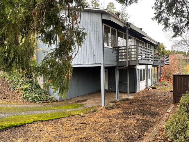 3985-3995 Willamette St Unit 3995