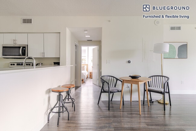 Photo - 110 SW 12th St Unidad FL2-ID162