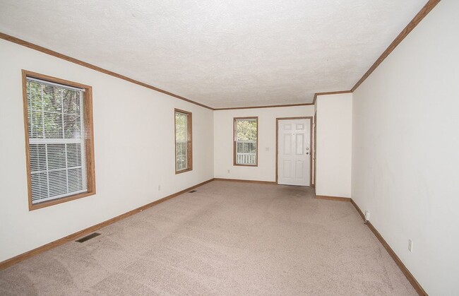 Photo - 11845 Center St