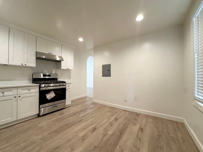 Photo - 72 Easton St Unit 1