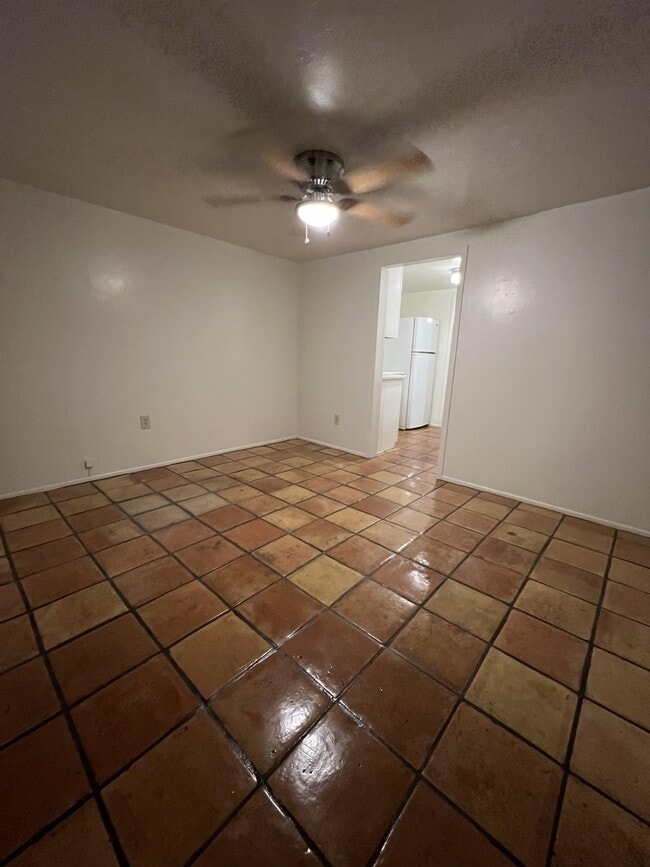 Photo - 1023 E Meadowbrook Ave