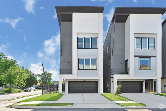 Building Photo - 3313 Baer St Rental