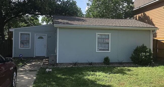 Photo - 108 Waverly Dr House