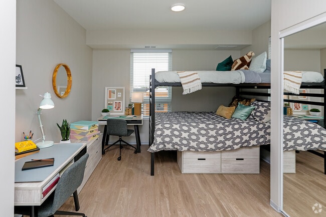 Photo - Student | Uncommon Dinkytown