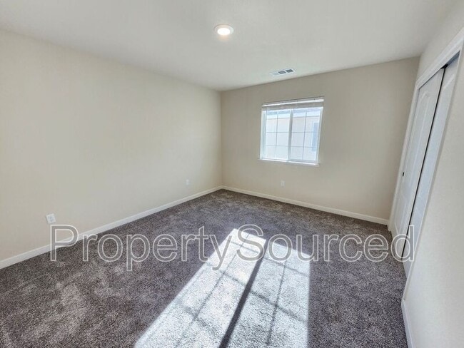 Photo - 934 W Alameda St