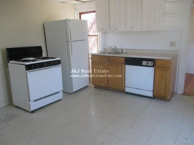 Photo - 24 Hampden St Unit 2