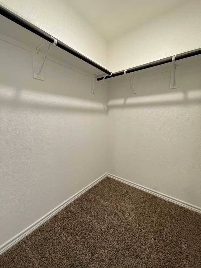 Photo - 7905 Schades Way