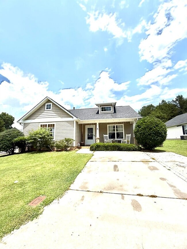 Building Photo - 856 Raindrops Rd Rental