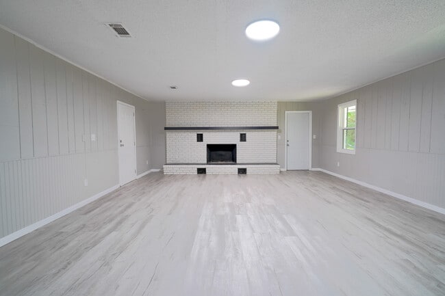 Photo - 806 E Verbena Ave