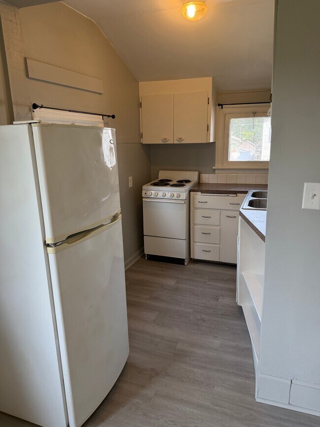 Photo - 1102 W Sharp Ave Unit 3