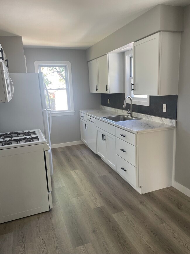 Photo - 2850 Northglen Dr