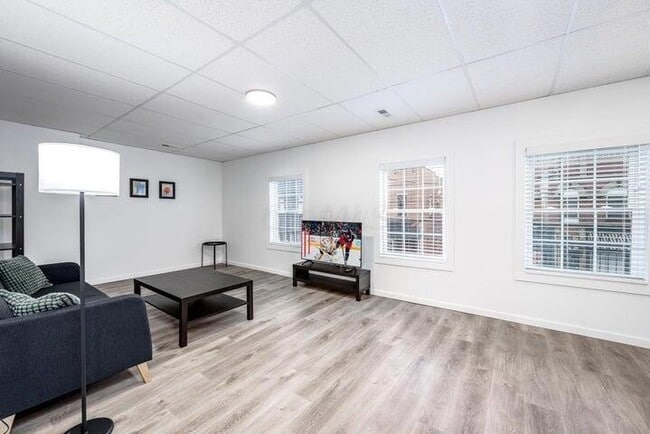 62 S Main St Unit 4