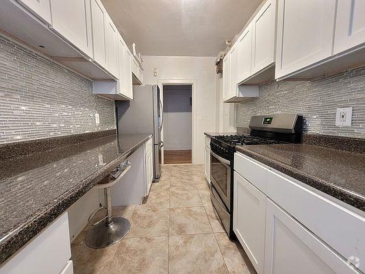 Building Photo - 1 bedroom in BRONX NY 10463 Unit 35A Rental