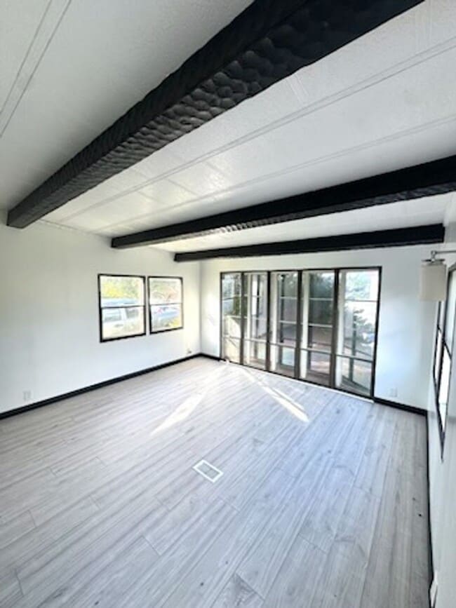 Building Photo - 120 Bright Rd
