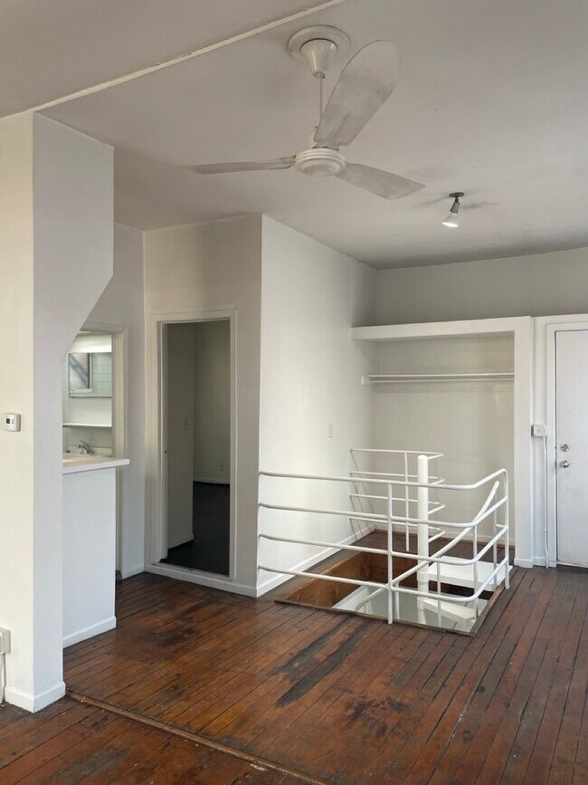 Photo - 1801 S Peoria St Unit 1R
