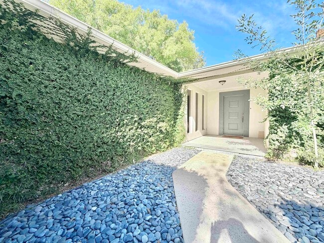 Photo - 205 McPherson Dr