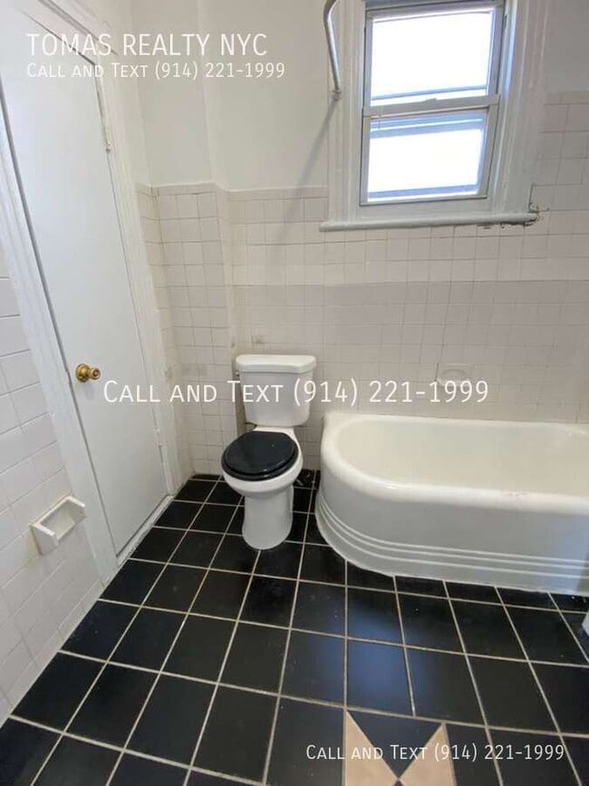 Photo - 138 Hawthorne Ave