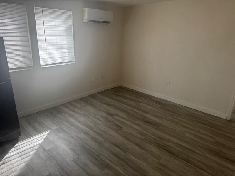 Photo - 1545 SE Ohio Ave Unidad A