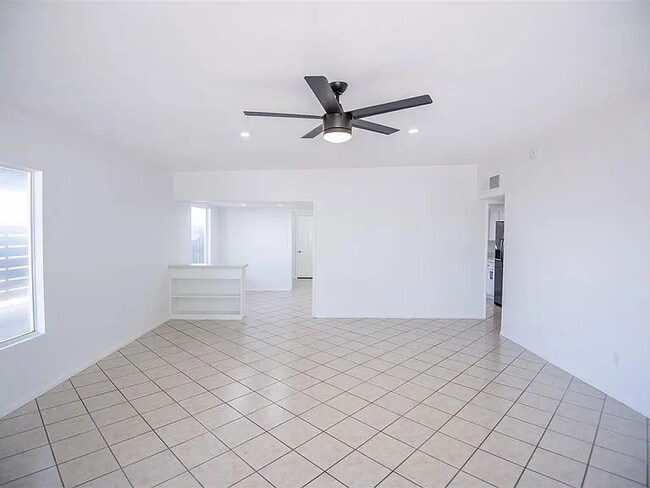 Photo - "Updated 3-Bedroom, 2-Bath SOLAR Home in Yuma"