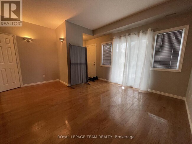 Photo - 139 Oldfield St