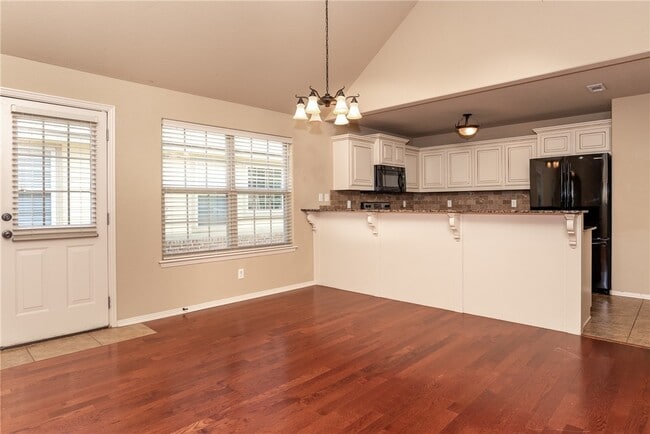 Photo - 3908 SW Ridgepointe Ave