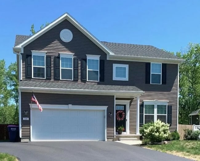 Building Photo - Beautiful 4-bedroom house in Baldwinsville