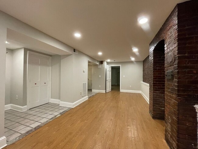 Photo - 1755 Church St NW Unidad LL