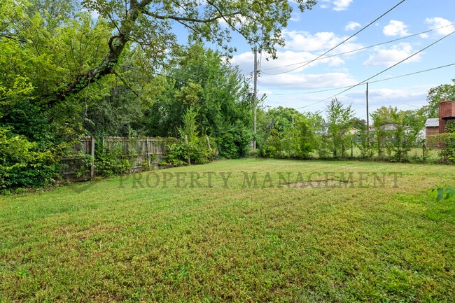 Photo - 1523 Matlock Dr