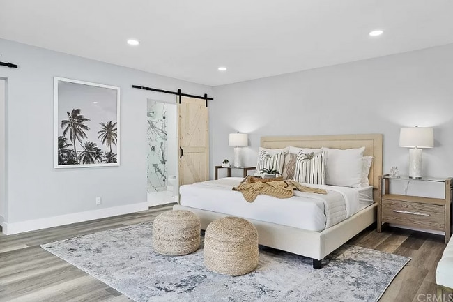 Photo - 846 W 29th St