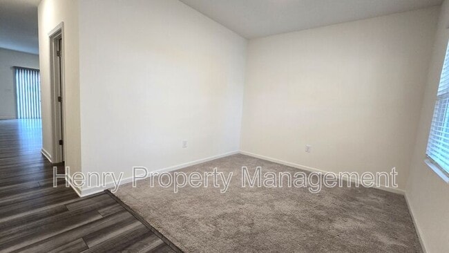 Photo - 14 White Hart Ct