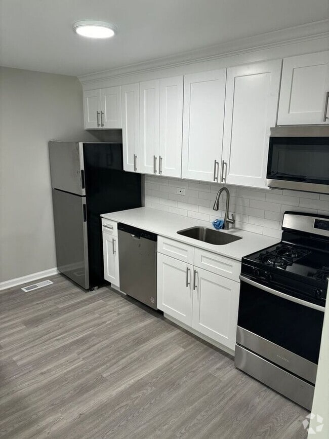 Building Photo - 762 Main St Unit 403 Rental