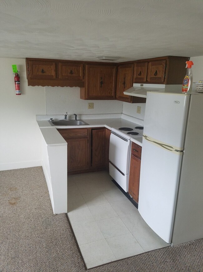 Photo - 141 W High St Unit 141 West High Street -141-4