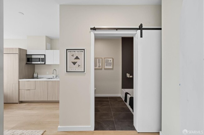 Photo - 811 Valencia St