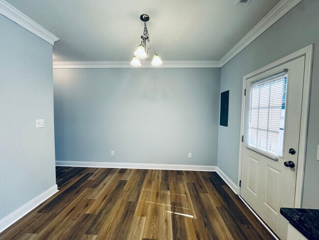 Photo - Newer Townhouse (Wiggington Place)