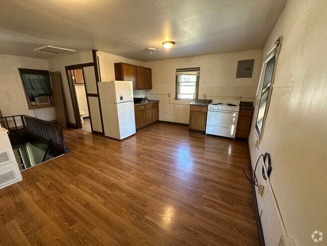 Building Photo - 514 P Ave Unit 1 Rental