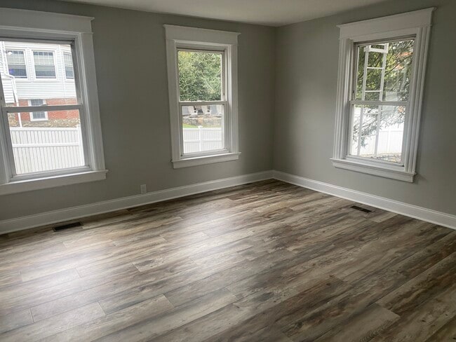 Photo - 232 Bedford Rd Unit 1stflr