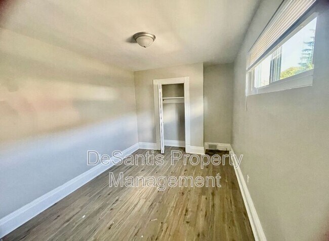 Photo - 1060 4th Ave Unit 2