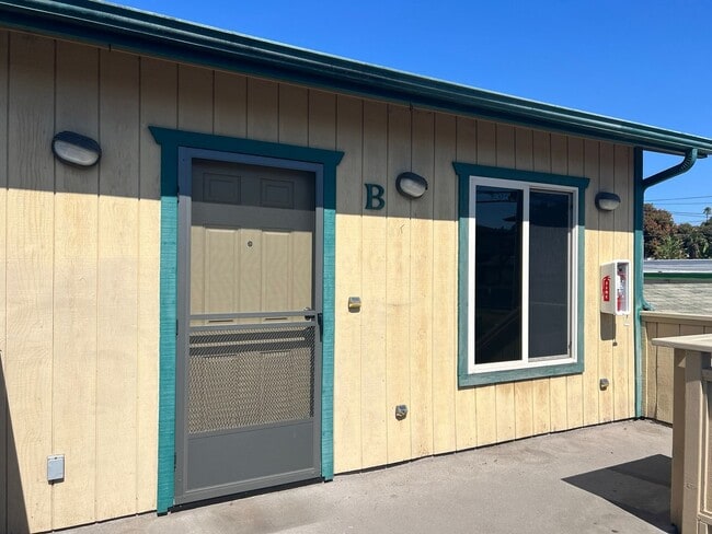 Building Photo - LSSCH780 Unit B